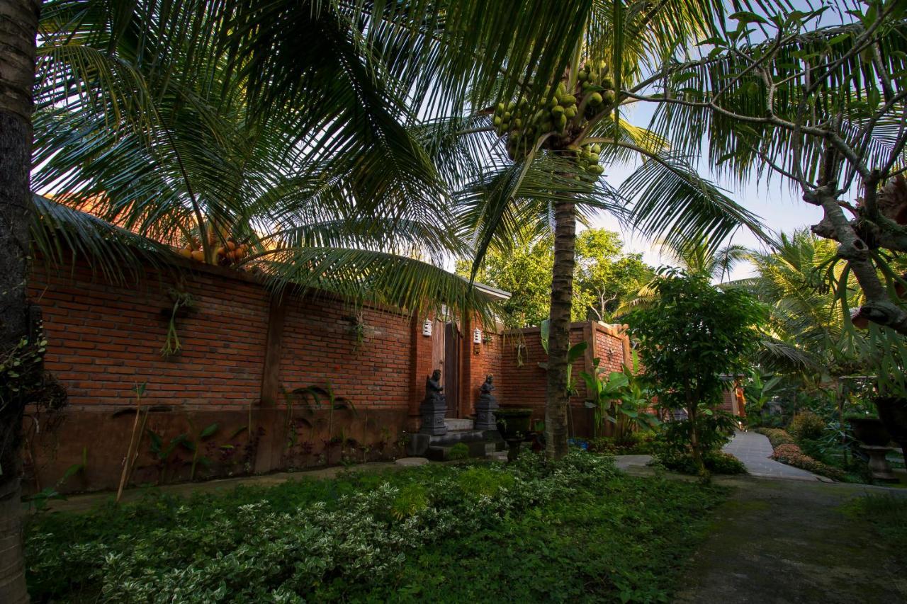 Ubud Suarga Private Pool Villa Exterior photo