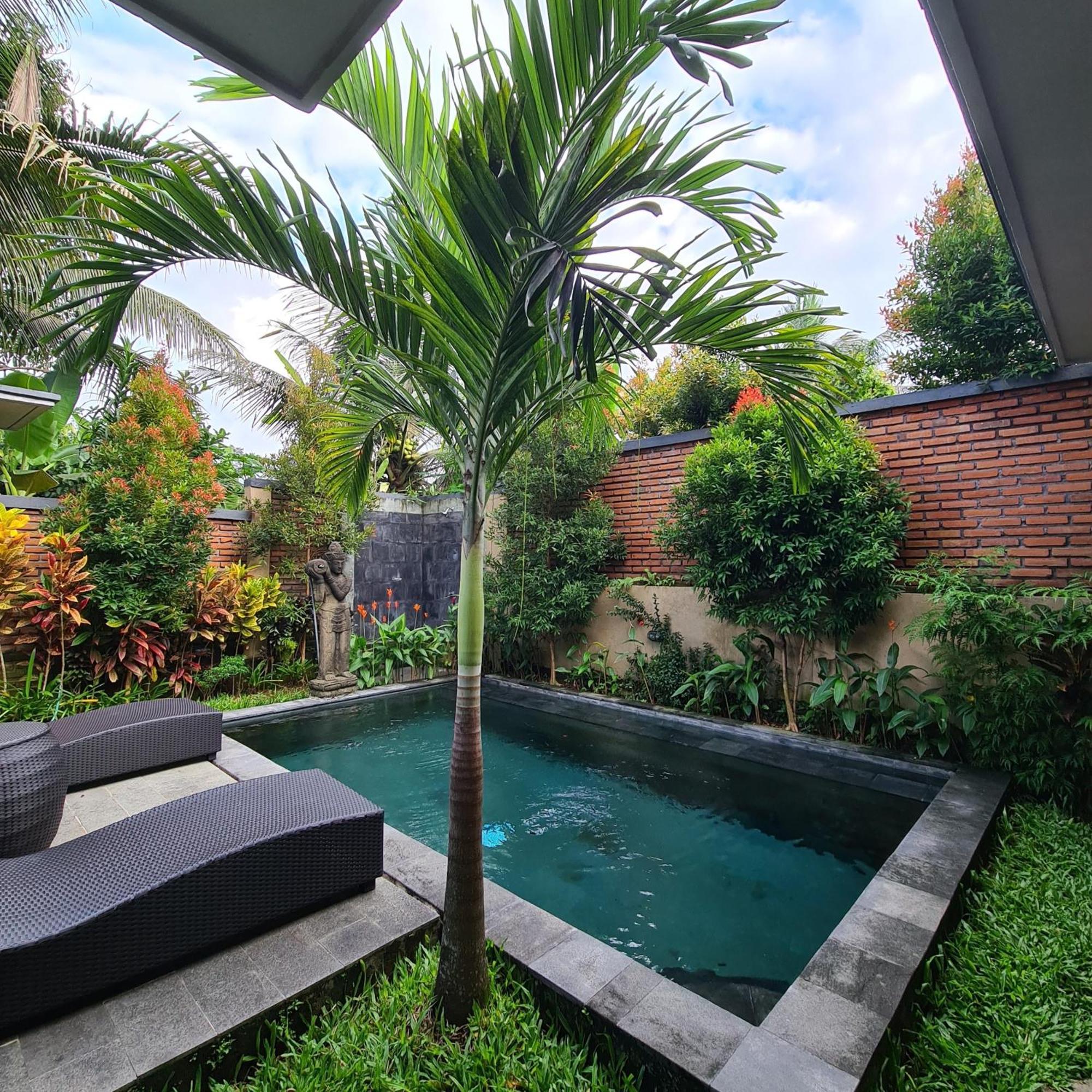 Ubud Suarga Private Pool Villa Exterior photo