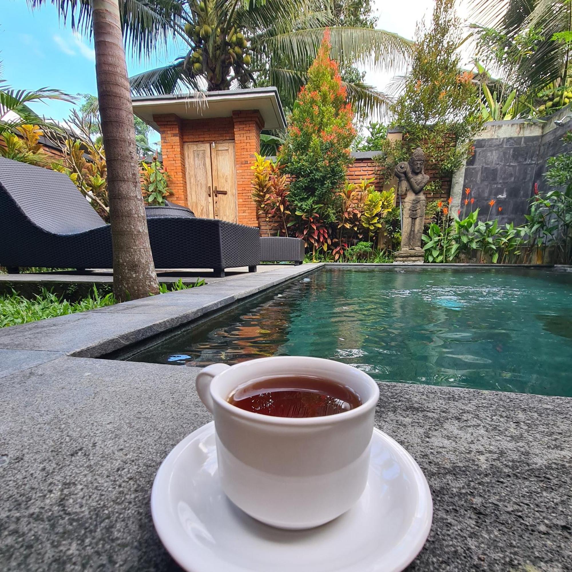 Ubud Suarga Private Pool Villa Exterior photo