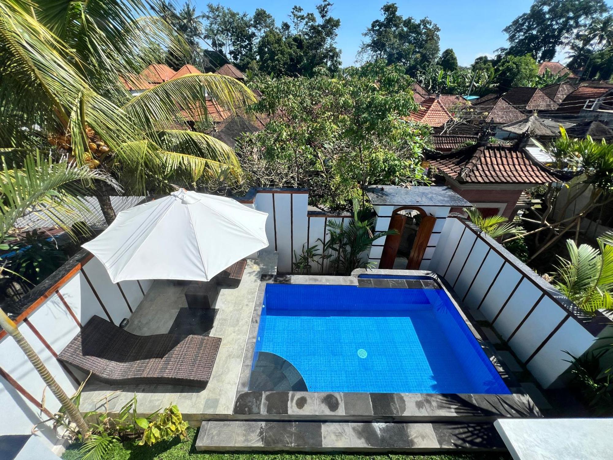 Ubud Suarga Private Pool Villa Exterior photo